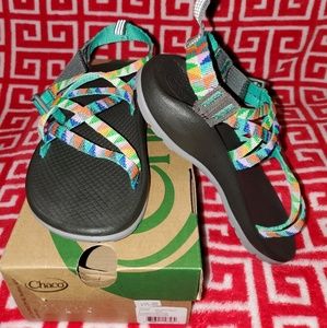 Chaco sandals NIB